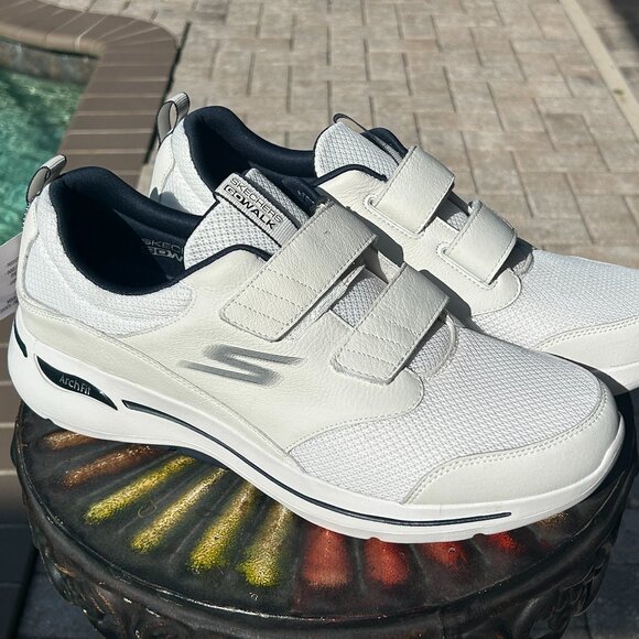 Skechers GOwalk Arch Fit Preserve Sneakers – Men’s Size 13 – New - Picture 1 of 15